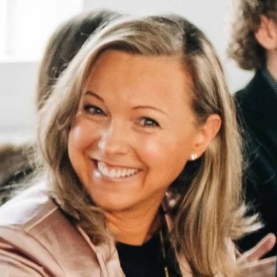 Delphine Belin Headshot
